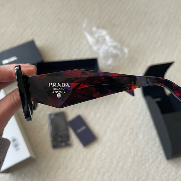 LIKE NEW PRADA sunglasses - Picture 9 of 11